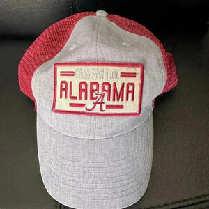 Fan favorite Alabama Crimson Tide mesh baseball cap. Never worn.
